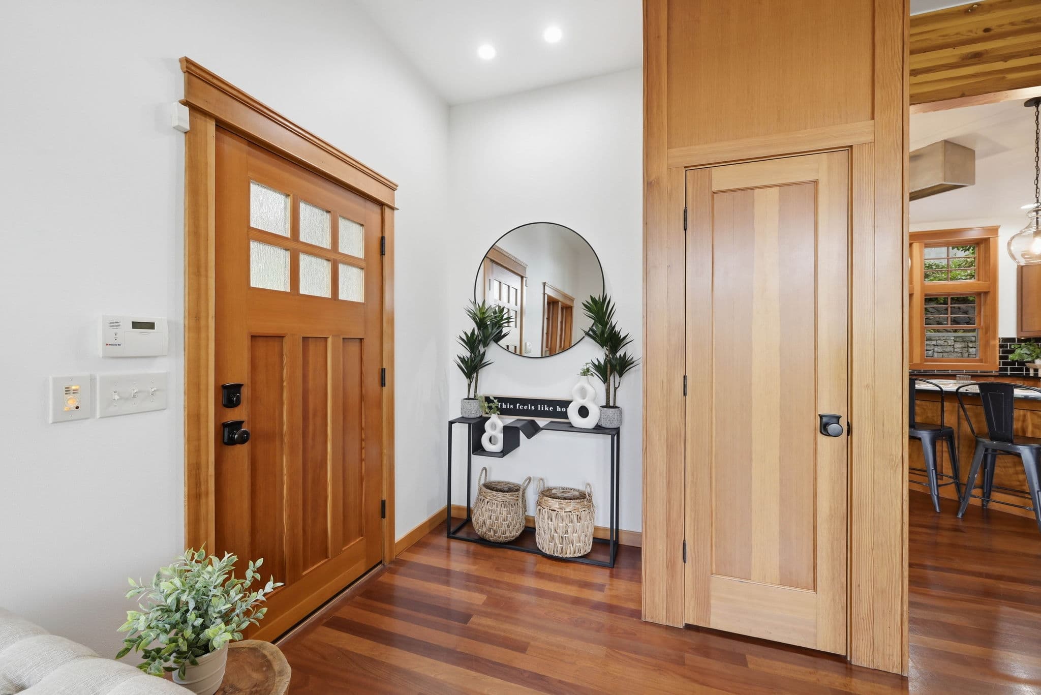 1829 Fairmont Blvd. interior gallery view 10