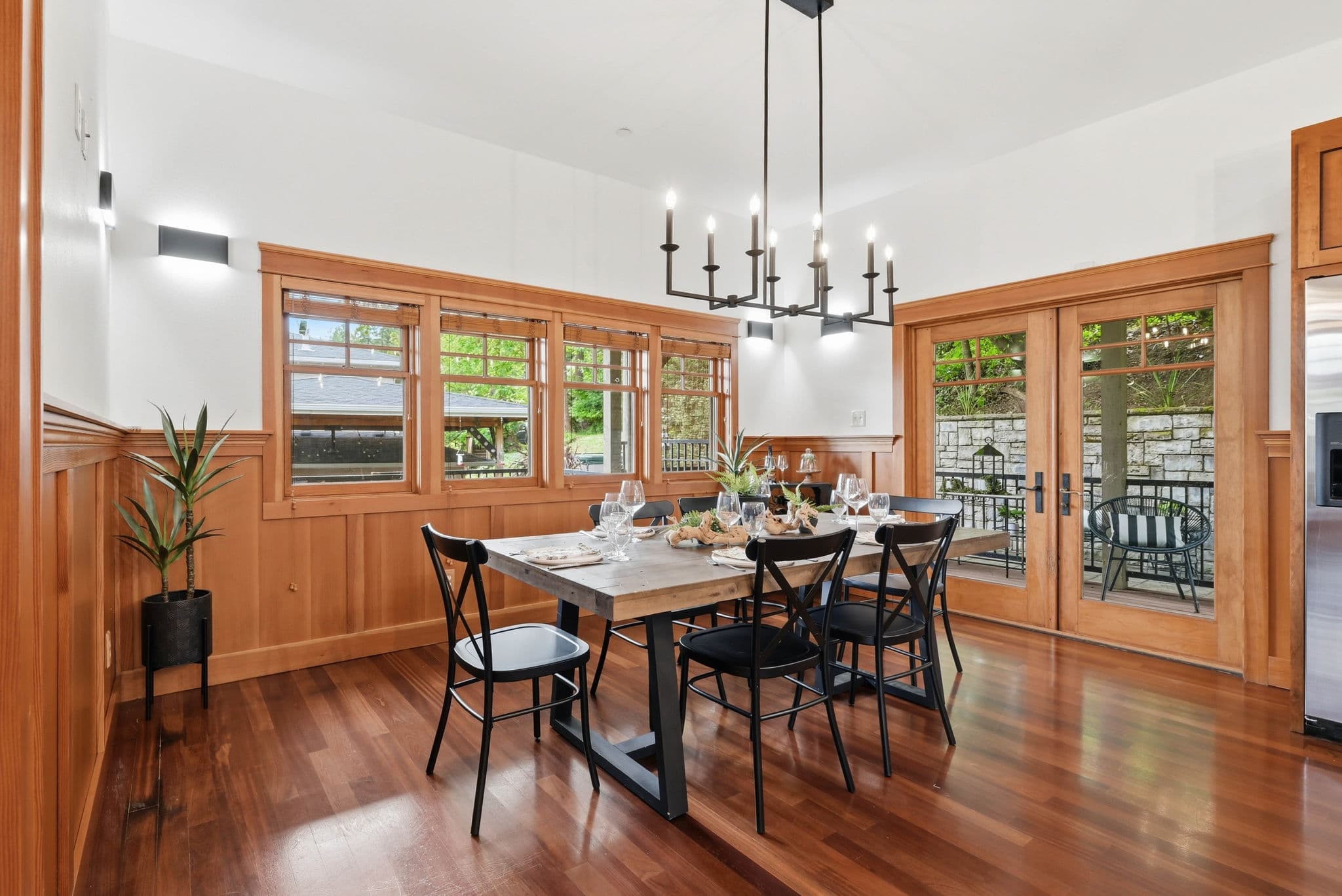 1829 Fairmont Blvd. interior gallery view 18