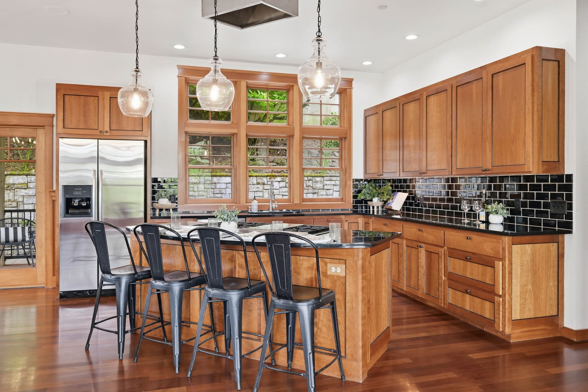1829 Fairmont Blvd. interior gallery view 20