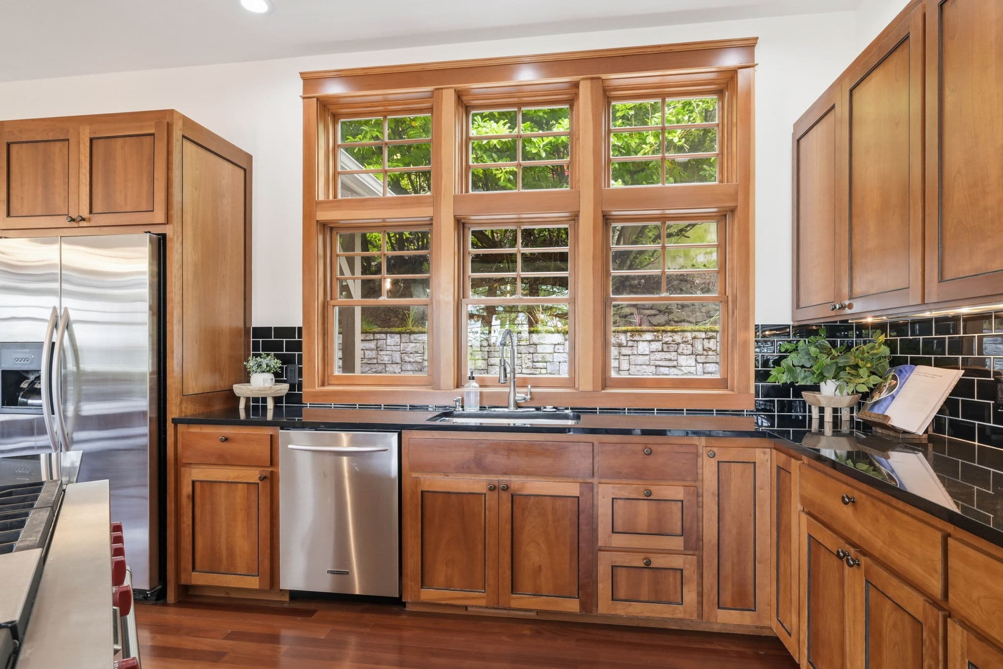 1829 Fairmont Blvd. interior gallery view 22