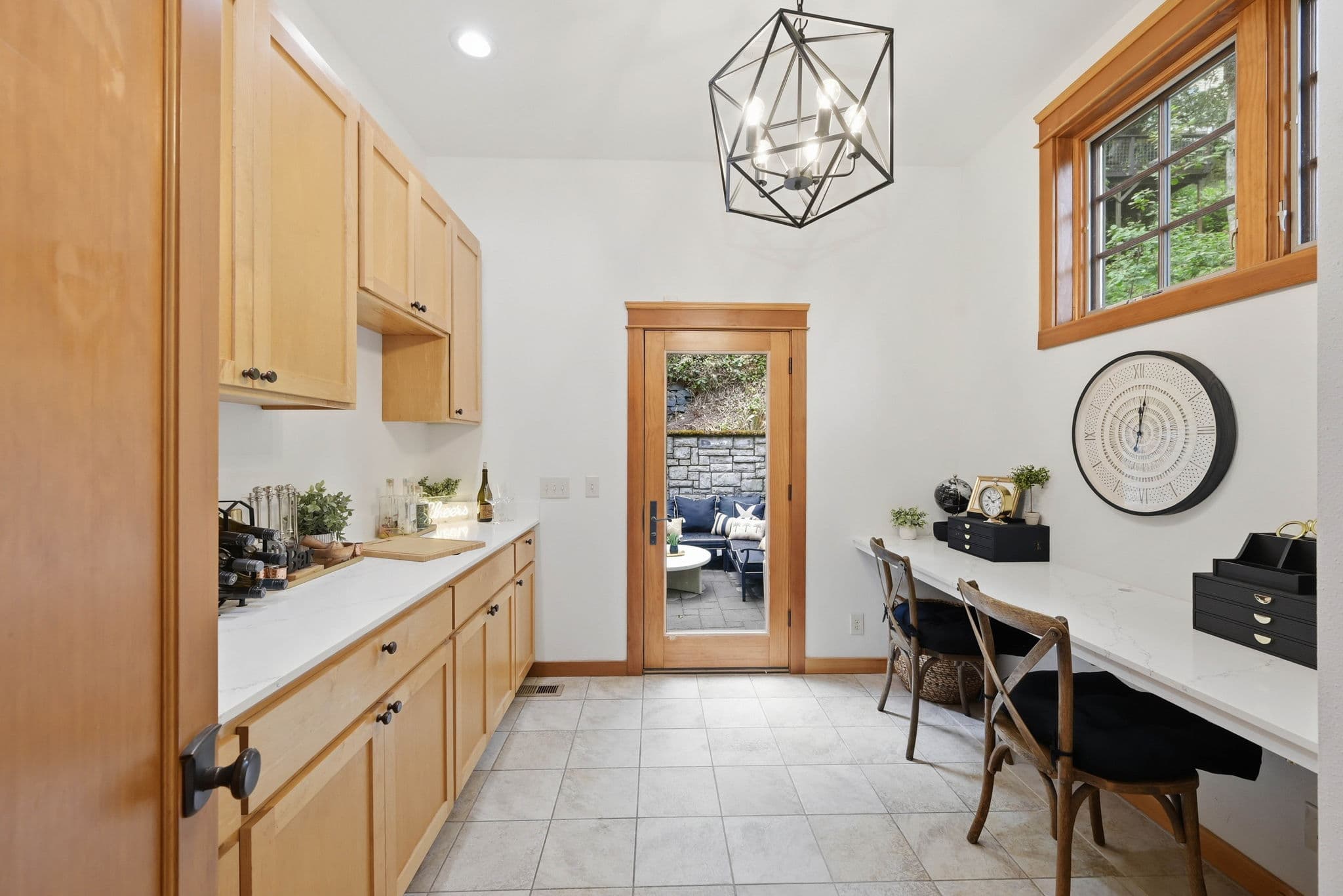 1829 Fairmont Blvd. interior gallery view 27