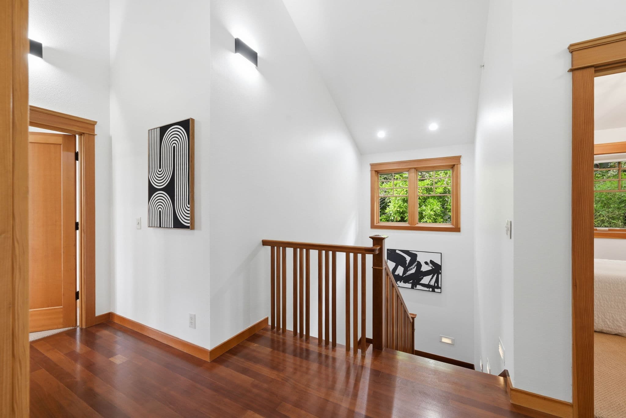 1829 Fairmont Blvd. interior gallery view 30