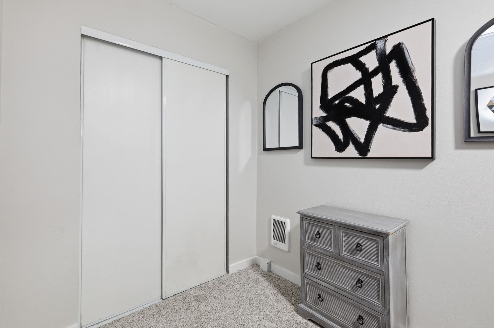 560 W 13th - 1320 Washington interior gallery view 44