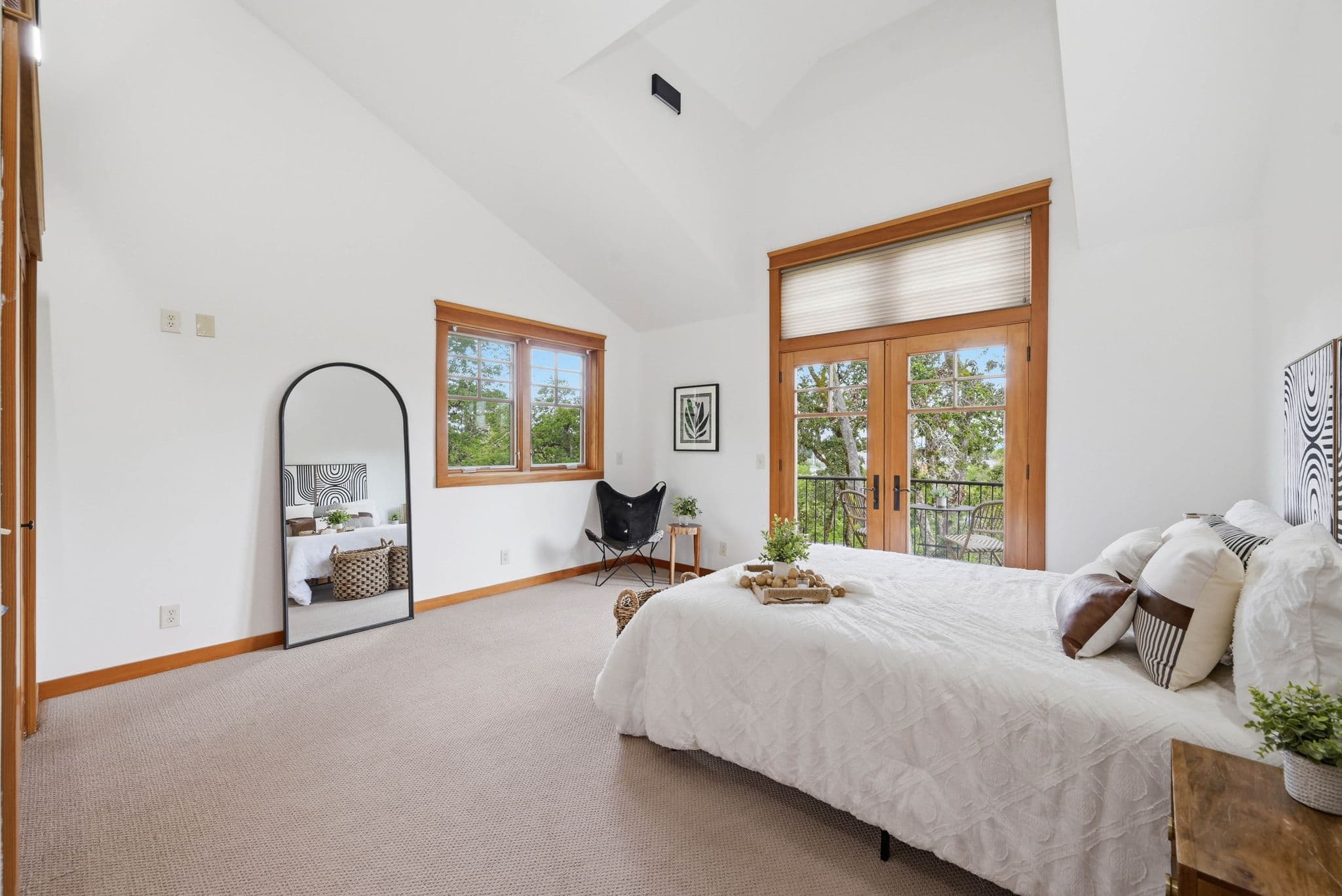 1829 Fairmont Blvd. interior gallery view 42