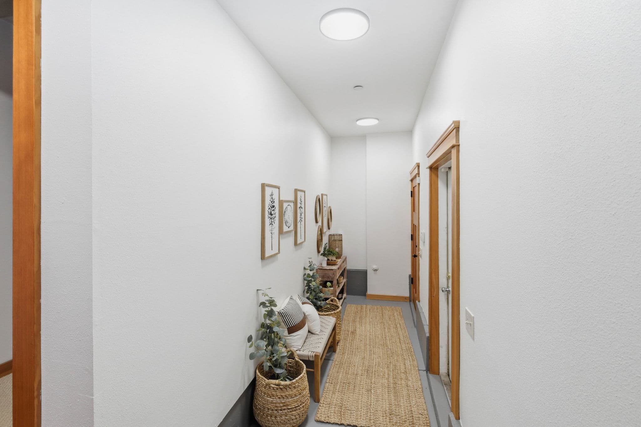 1829 Fairmont Blvd. interior gallery view 56
