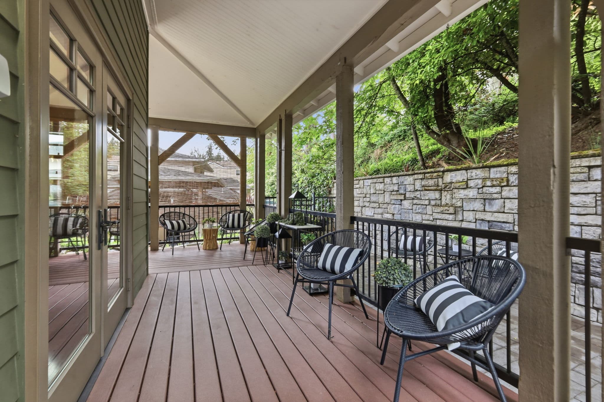 1829 Fairmont Blvd. interior gallery view 61