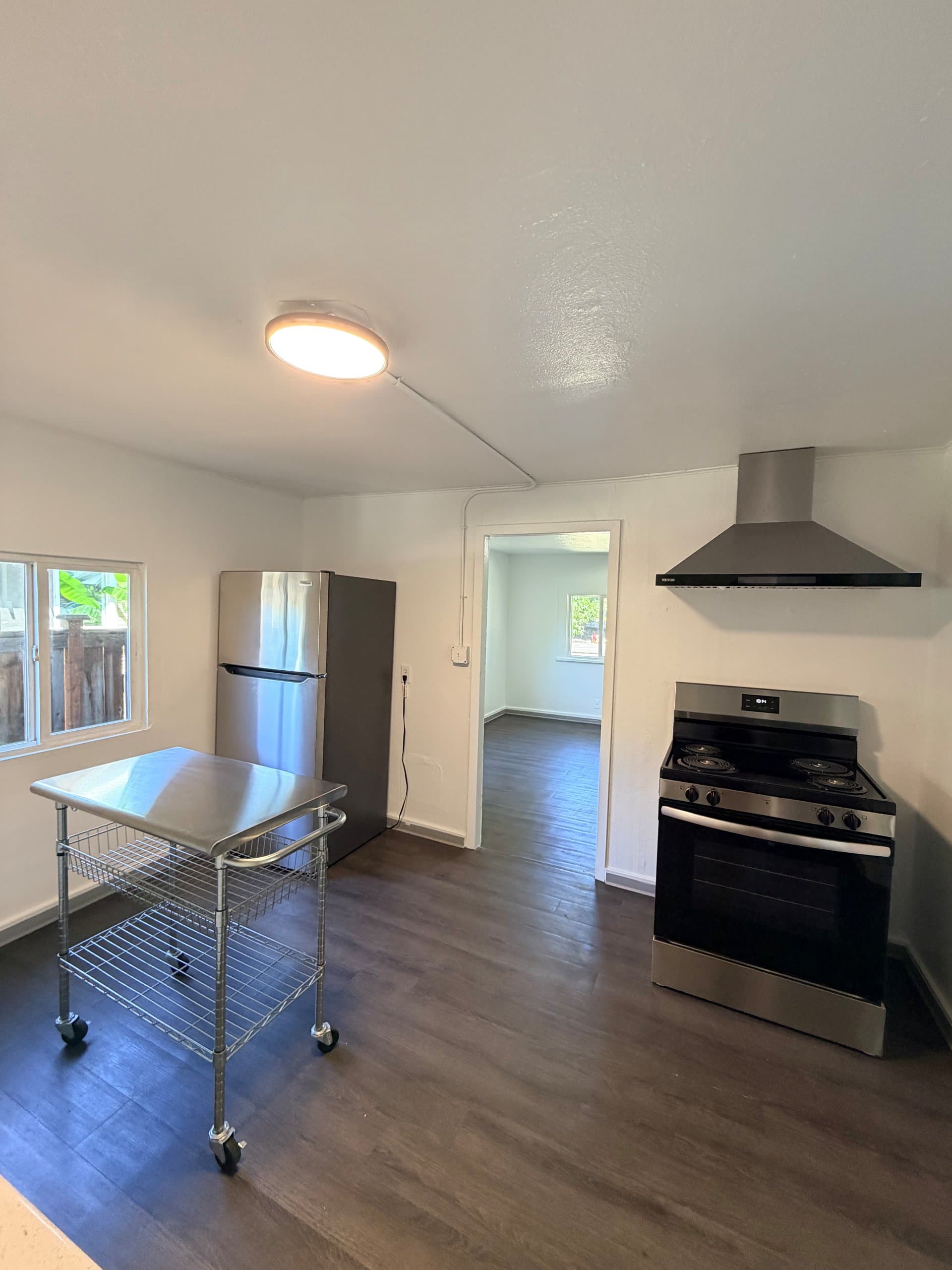 560 W 13th - 1320 Washington interior gallery view 52
