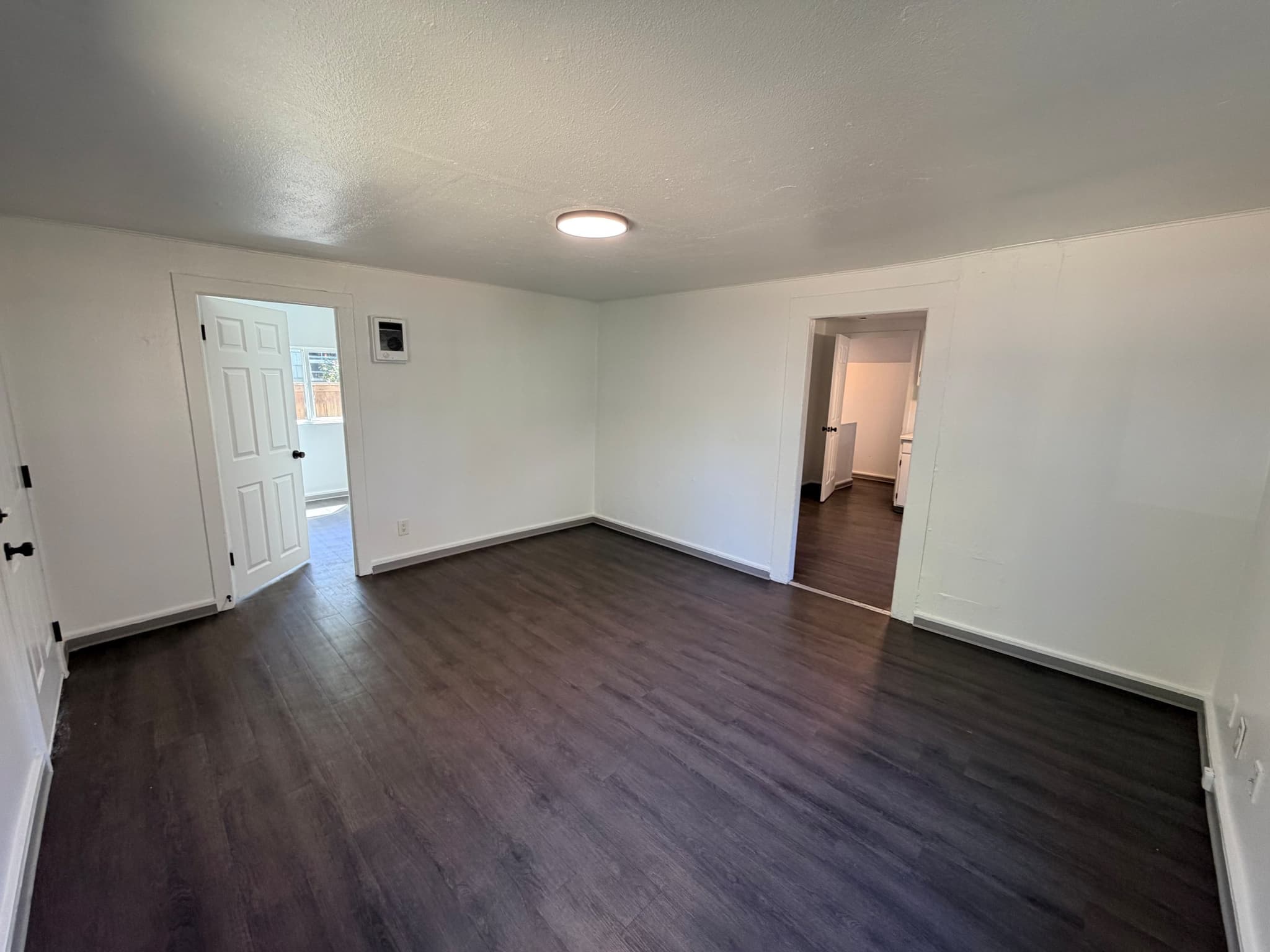 560 W 13th - 1320 Washington interior gallery view 51